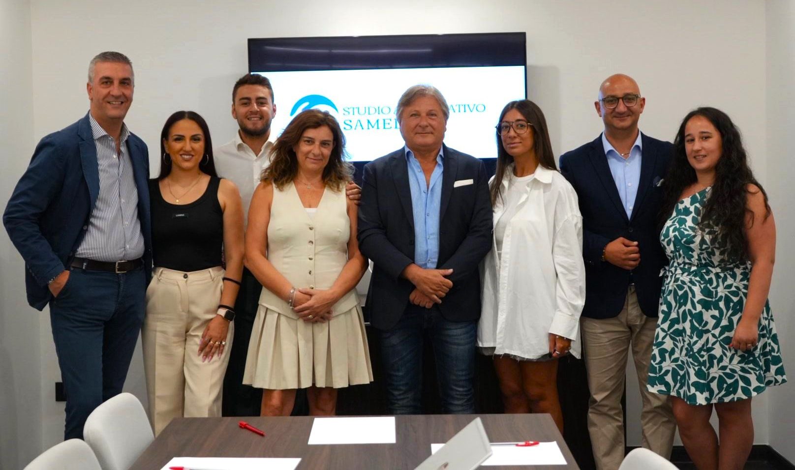 Foto-di-gruppo-Samele-e1755611949334